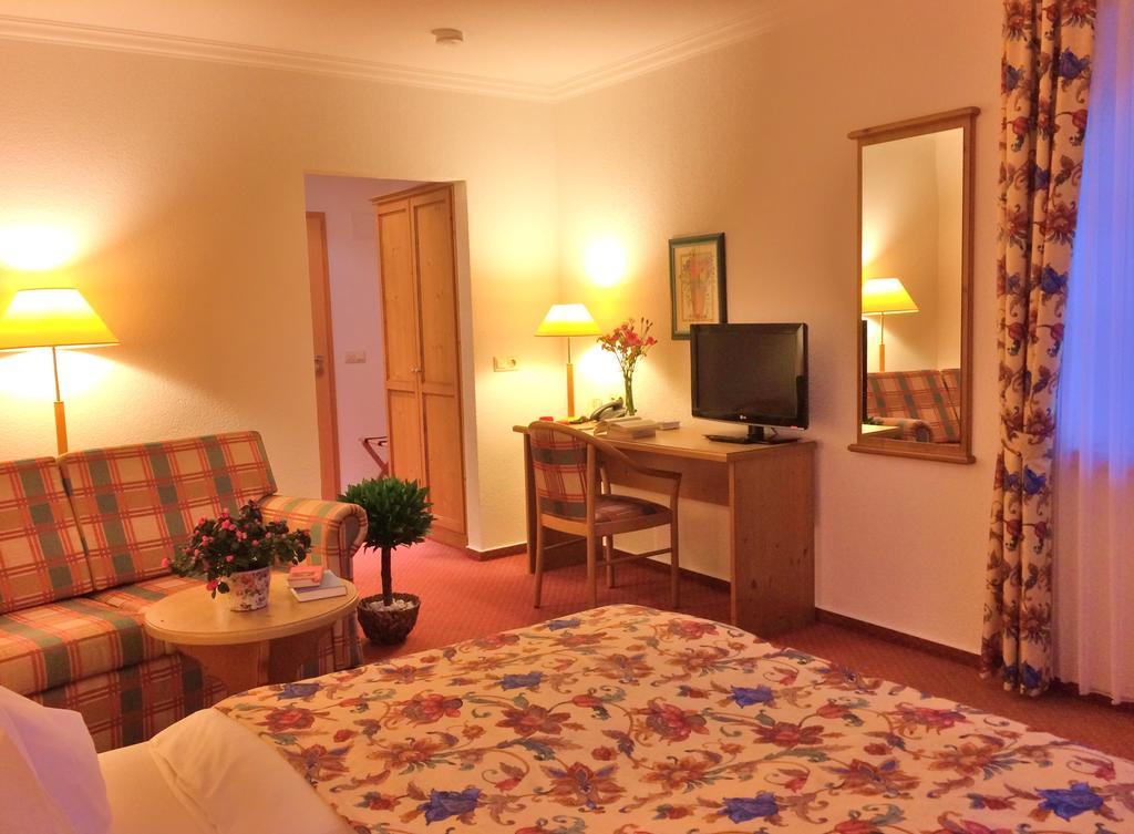 Landhaus Mueritzgarten Hotel Garni Röbel Cameră foto