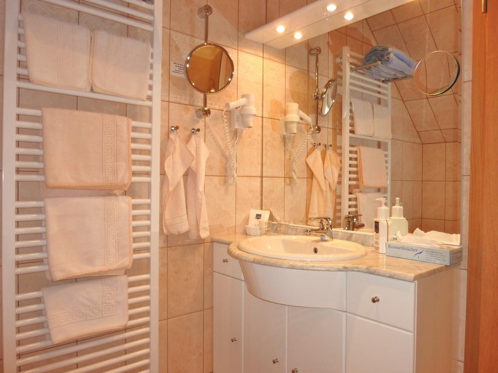 Landhaus Mueritzgarten Hotel Garni Röbel Cameră foto