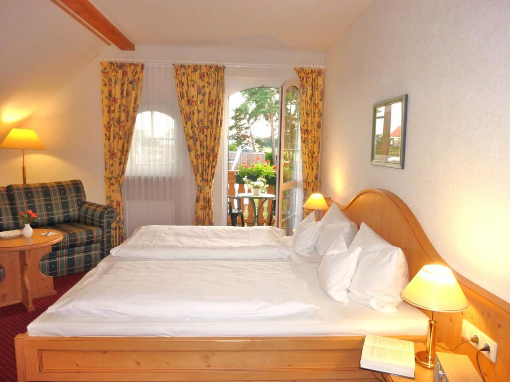 Landhaus Mueritzgarten Hotel Garni Röbel Cameră foto