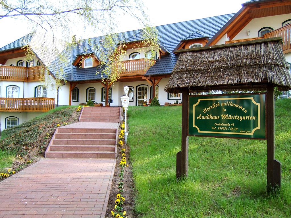 Landhaus Mueritzgarten Hotel Garni Röbel Exterior foto
